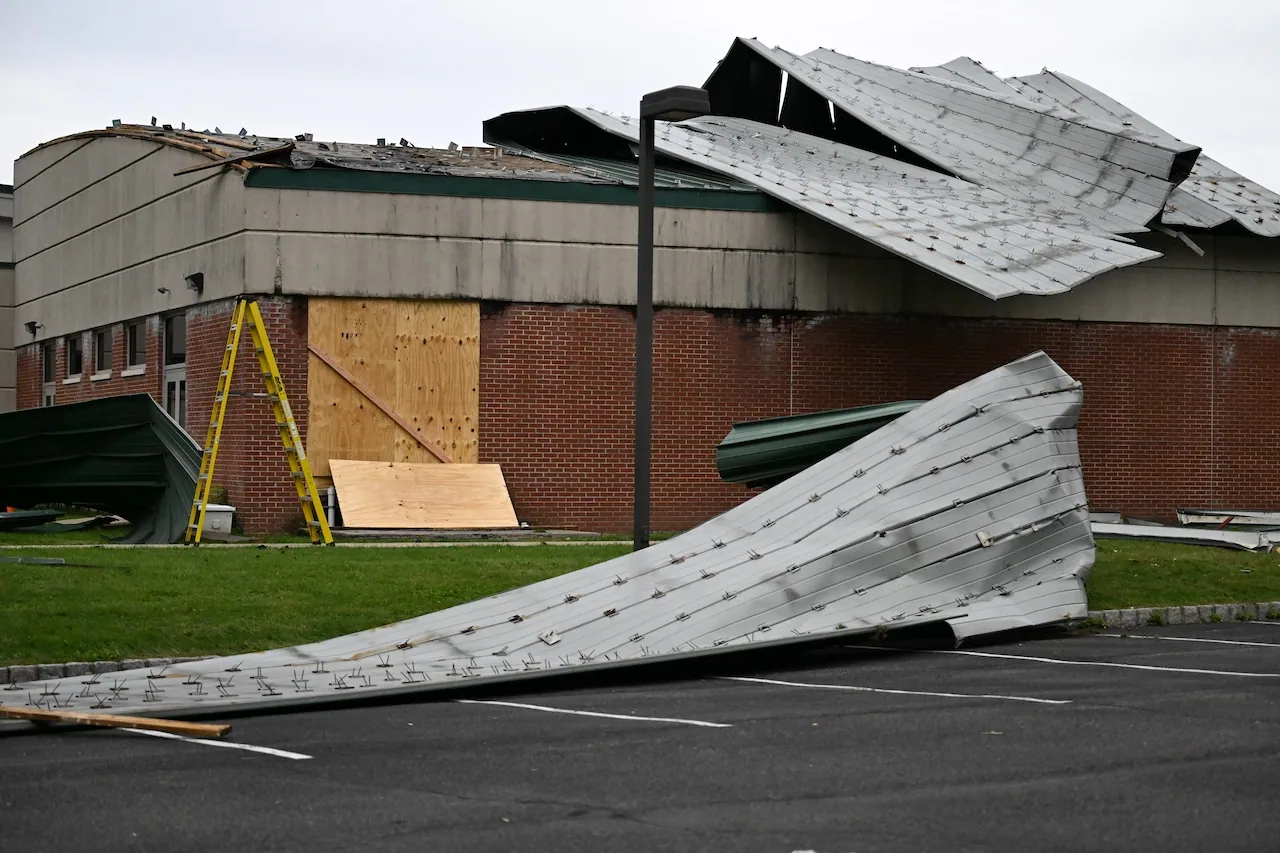 Wind Damage Commercial Roof Repair in Corona Wind Damage Commercial Roof Repair in Corona