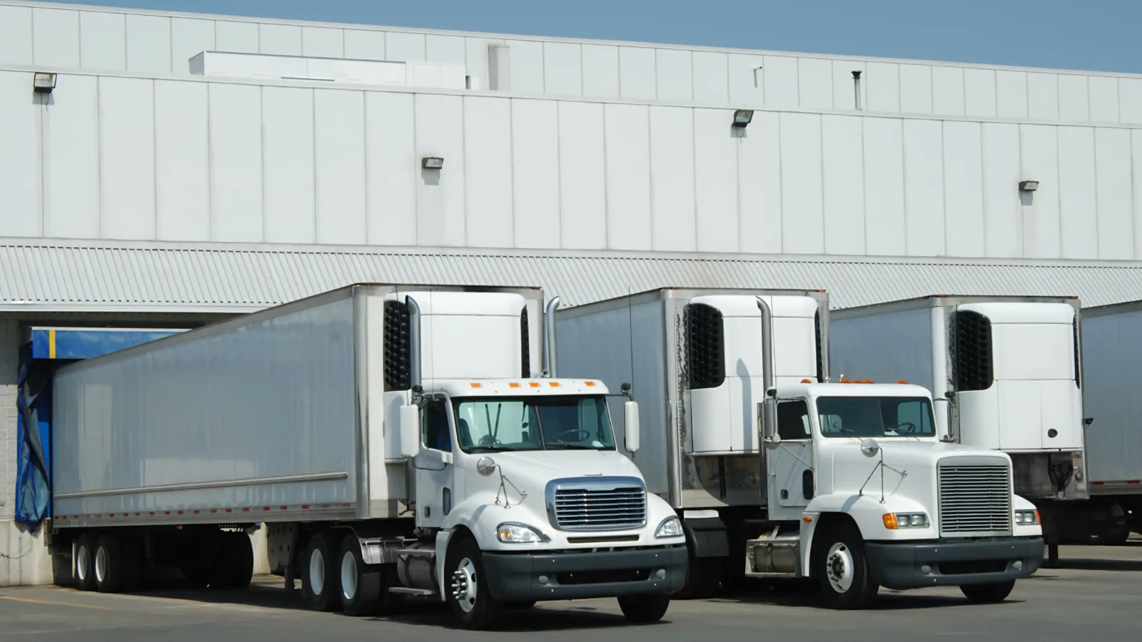 Commercial Roofing for Logistics and 3PL Operators in Corona, CA Commercial Roofing for Logistics and 3PL Operators in Corona, CA