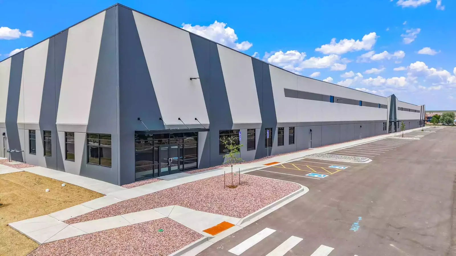 Commercial Roofing for Manufacturers in Corona, CA Commercial Roofing for Manufacturers in Corona, CA