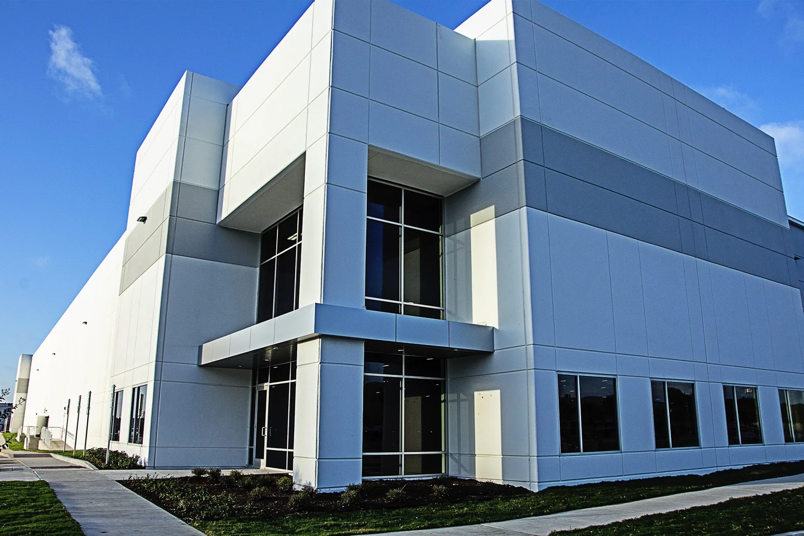 Distribution Center Roofing in Corona, CA