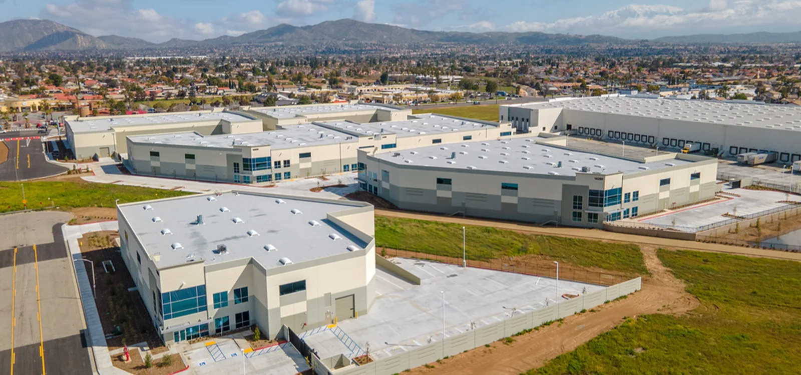 Commercial Roofing in Moreno Valley Industrial Area, Moreno Valley, CA